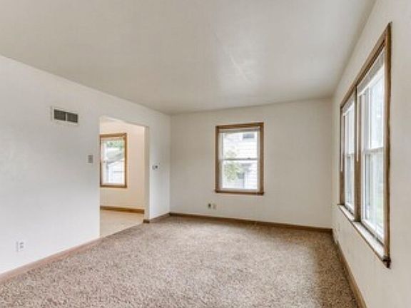 5th image of 1023-1029 E 6th St #50