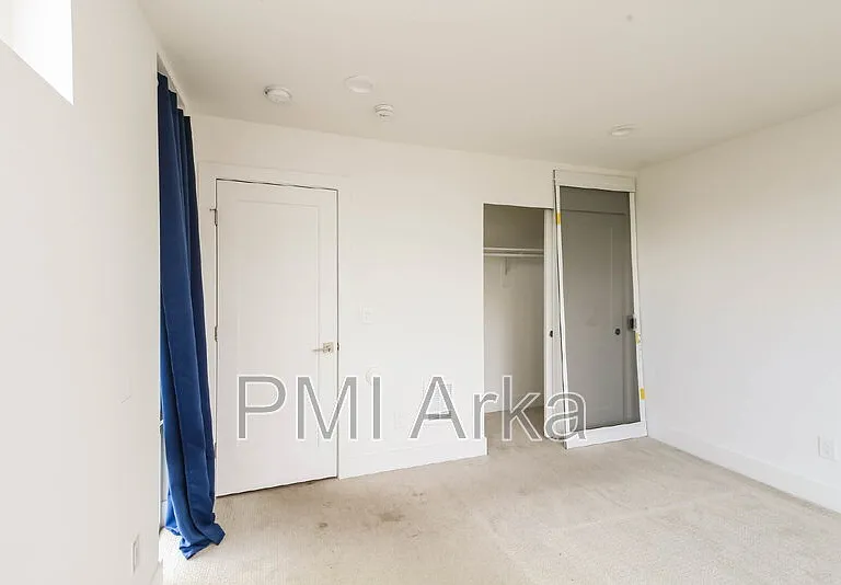 909 28th Ave S #C — Photo 8