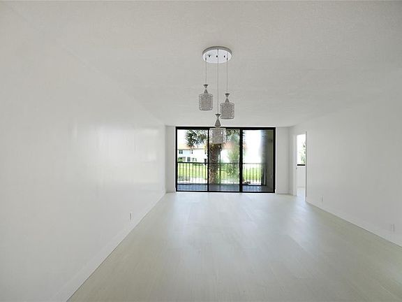 4th image of 4090 Tivoli Court #205