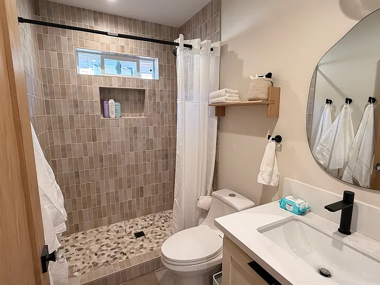 2247 Shoredale Ave — Photo 16
