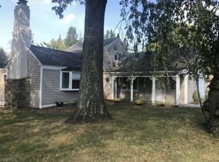 90 Hunters Ln, Sparta, NJ 07871