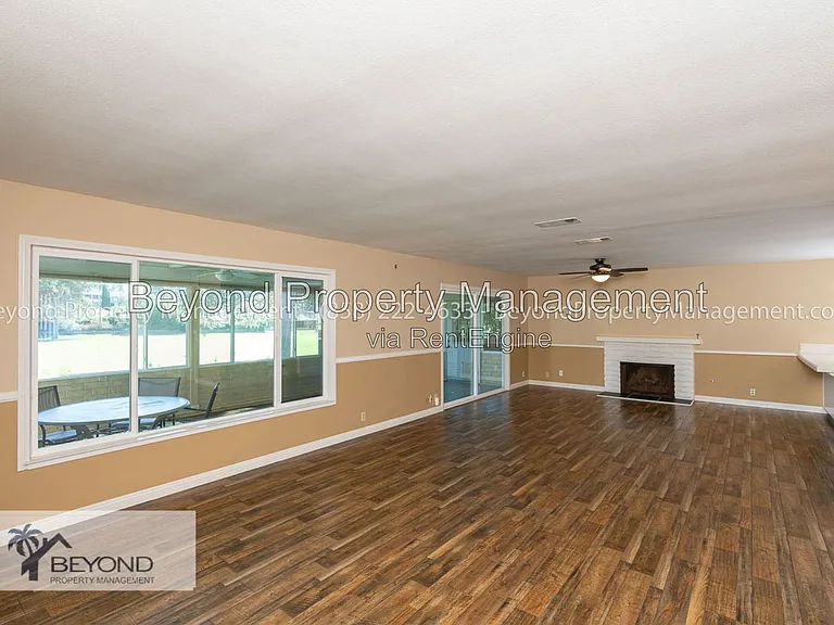 902 La Sombra Dr — Photo 8