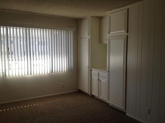4th image of 10558 Eastborne Ave APT 6
