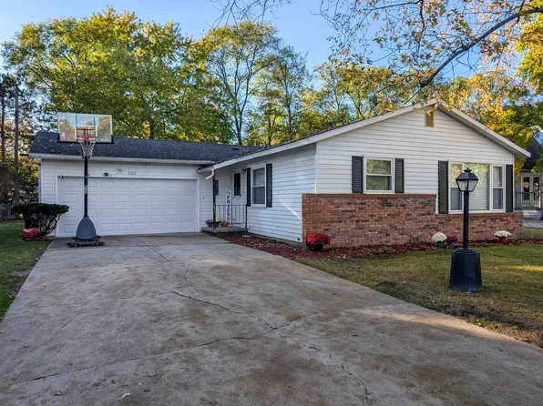 5107 Christie Ct, Midland, MI 48640
