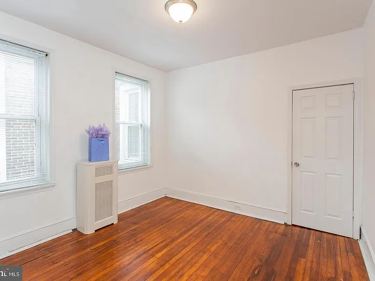 4628 Sansom St #B — Photo 9