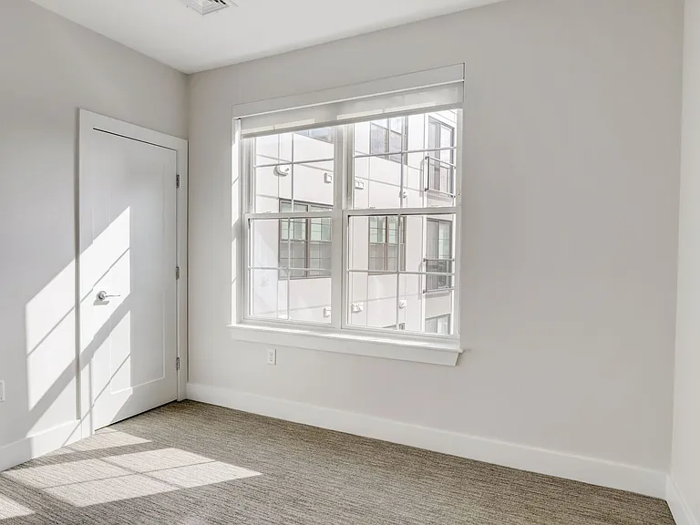 Orpheum Apartments — Photo 24