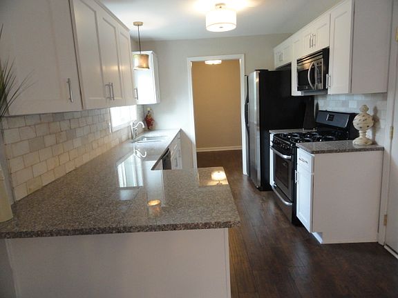 4th image of 115 Hillmont Dr