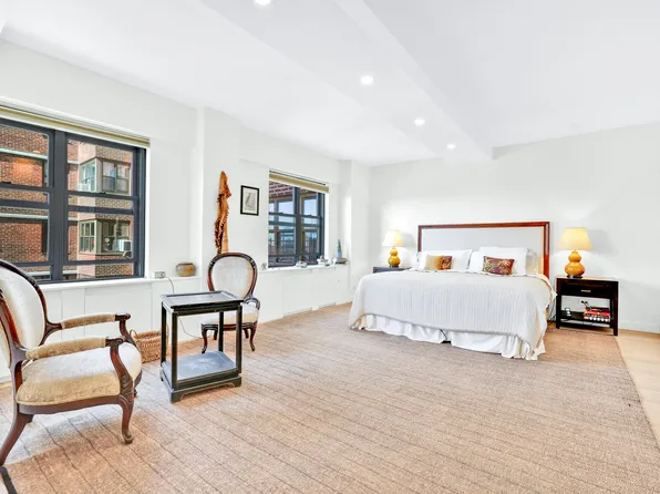 268 East Broadway image 27 of 38