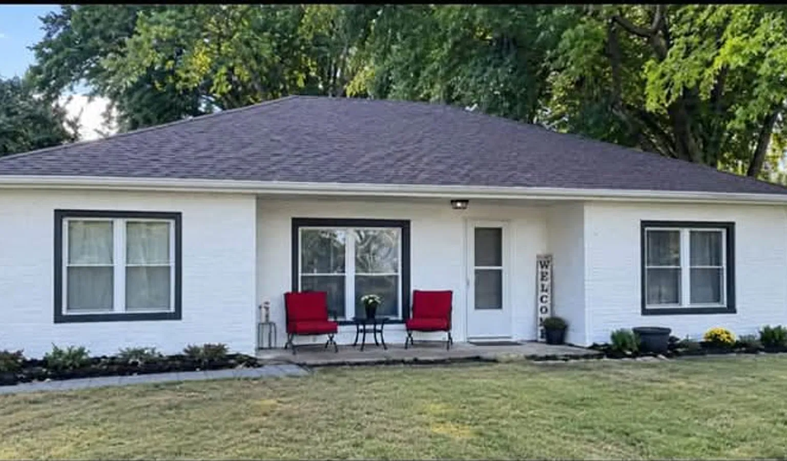 3 bedroom in East Moline — Photo 1
