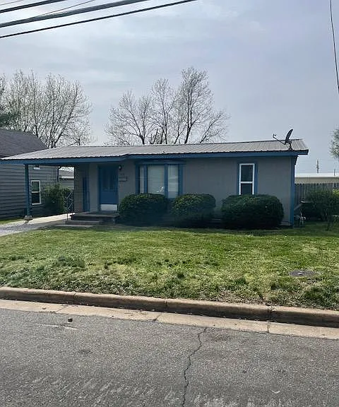 718 S Saint Charles Ave — Photo 1