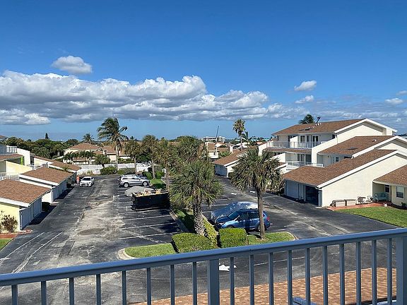 2nd image of 103 La Costa St APT A4