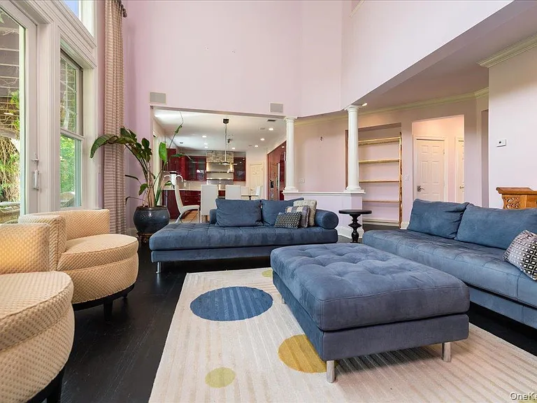 53 Pembroke Dr — Photo 11