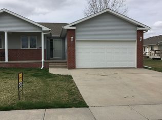 2721 Cedar St, Fremont, NE 68025