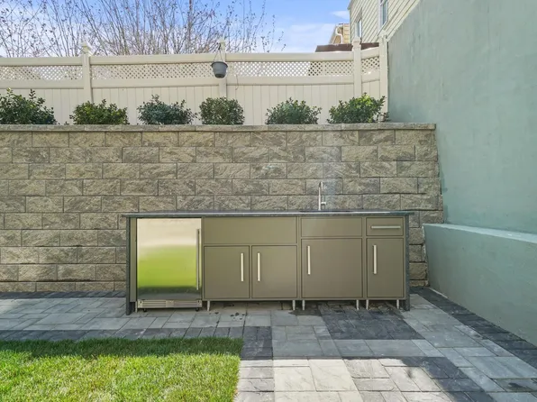 160 Central Avenue image 23 of 31