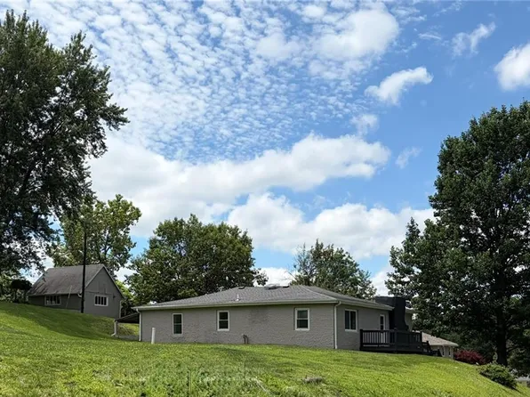 508 Benton Dr, Saint Joseph, MO 64504