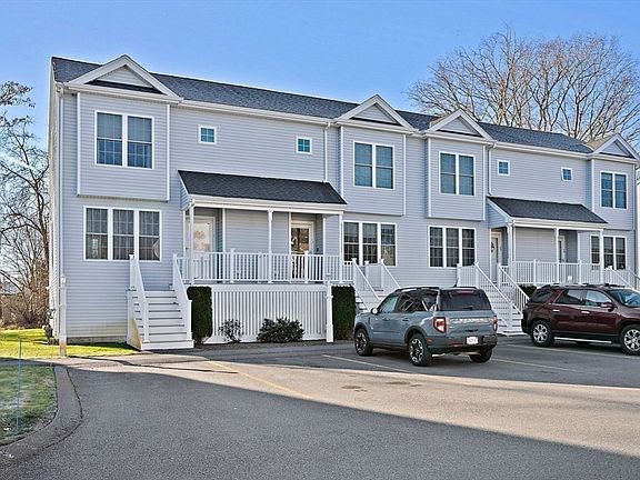 3rd image of 1 Paradise Ln Unit C1