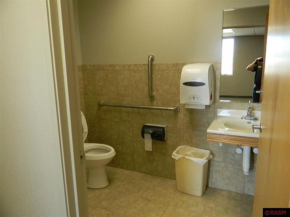 5th image of 151 St Andrews Dr Ste 600