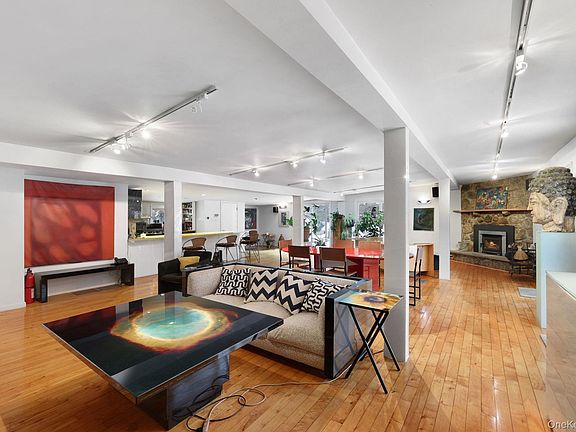 2nd image of 1202 Jackson Corners Road