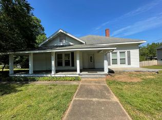 39 Smith St, Ware Shoals, SC 29692