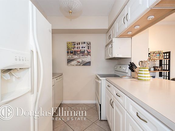 5th image of 100 Daly Blvd APT 501