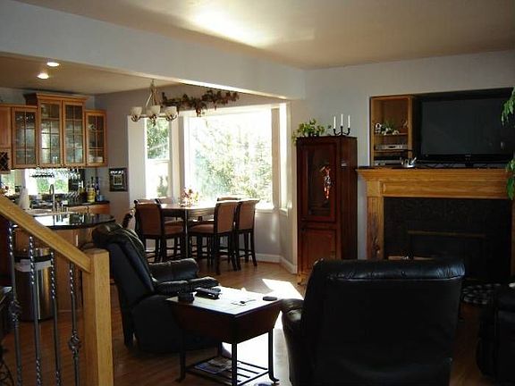 2nd image of 10012 Brentwood Cir