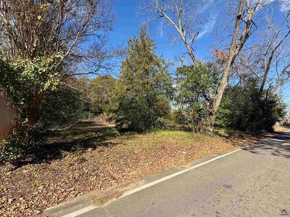 63 2nd St, Danville, GA 31017