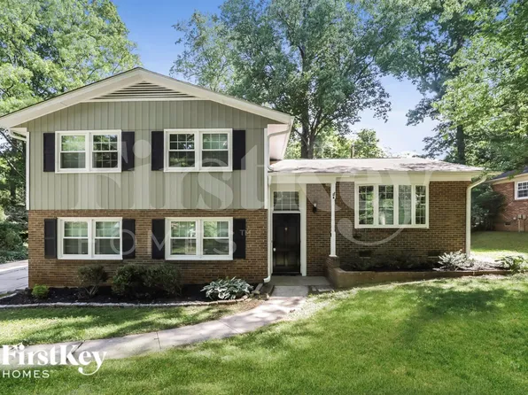 2914 Stratford Dr, Greensboro, NC 27408