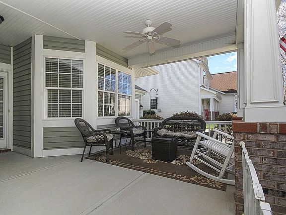3rd image of 1172 Stonedown Ln