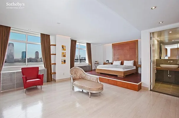 Rented by Sotheby's International Realty | media 12