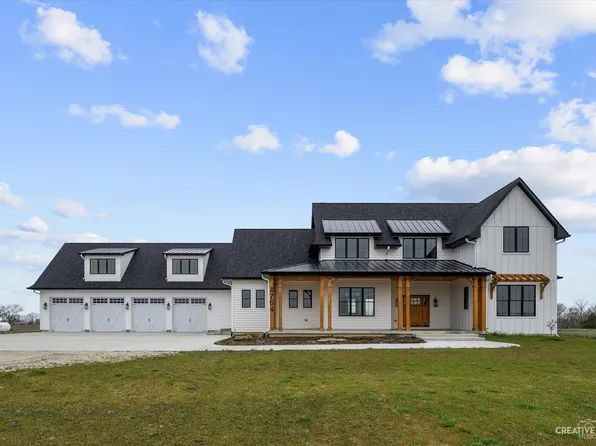 4764 Minooka Rd, Minooka, IL 60447