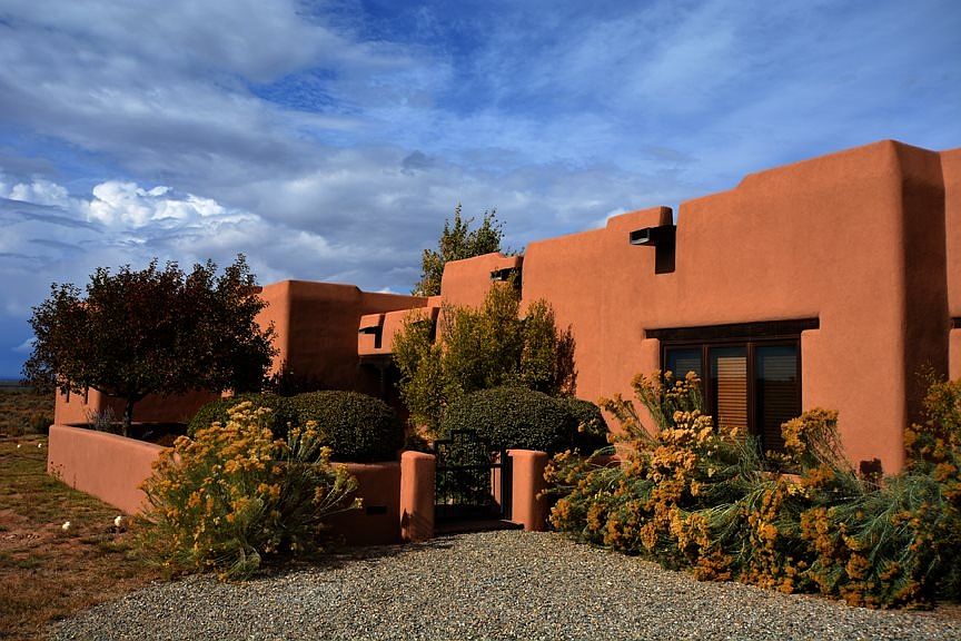 1st image of 52 Los Cordovas Dr