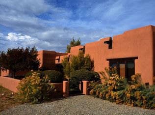 52 Los Cordovas Dr, Ranchos De Taos, NM 87557