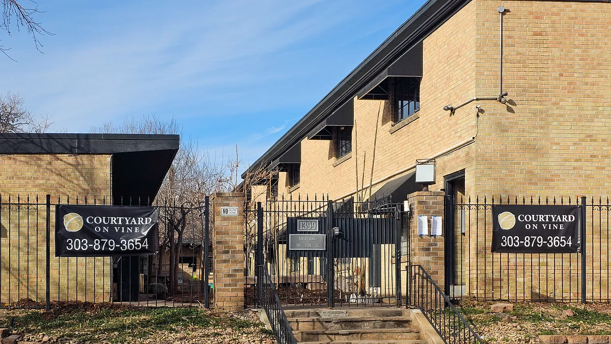 Building Photo - Courtyard on Vine