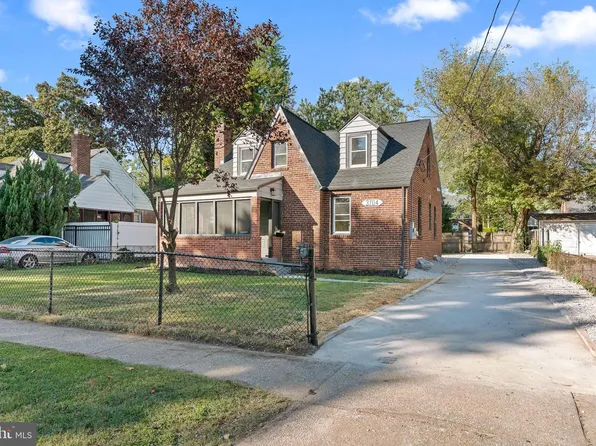 3704 Hamilton St, Hyattsville, MD 20782