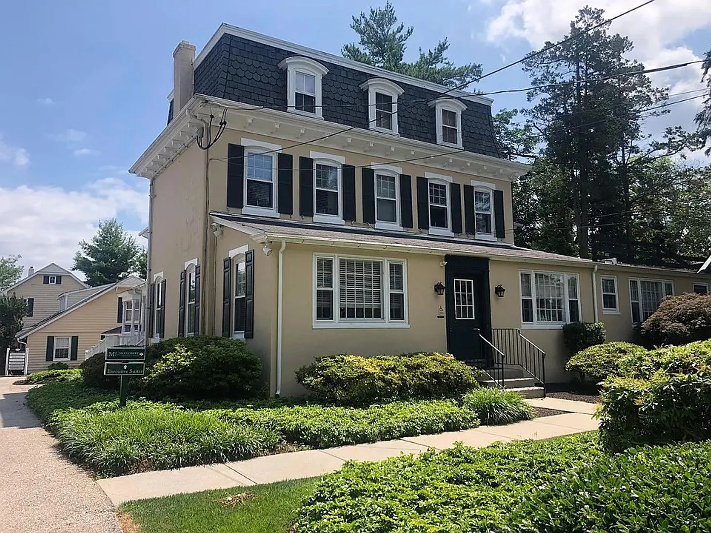 115 Bloomingdale Ave. — Photo 1