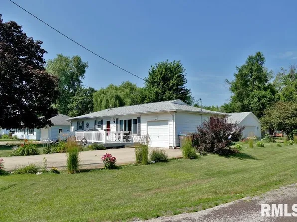 111 Oakdale Rd, Washington, IL 61571