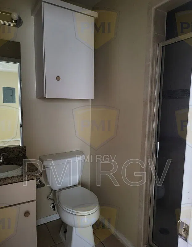 1 bed, 1.0 bath, $650 — Photo 2