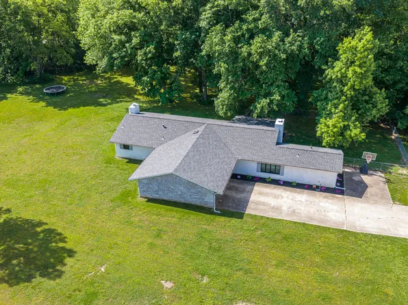 11957 Clyde Carnes Rd, Farmington, AR 72730