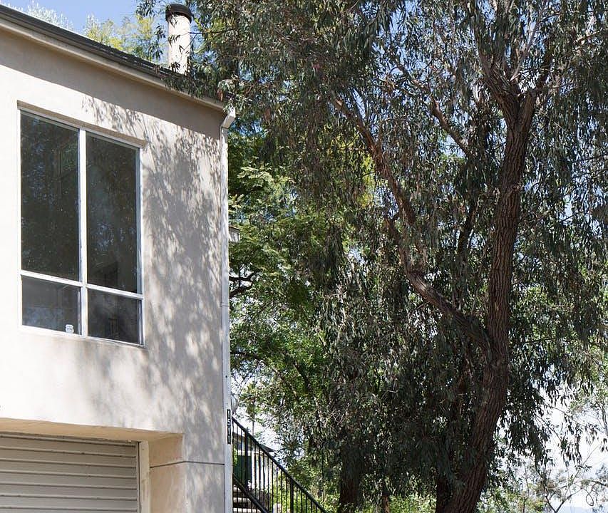 Front view of home
