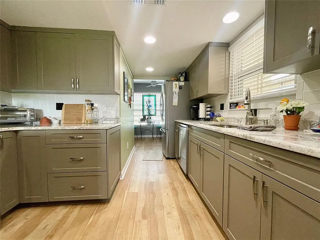2 bed, 2.0 bath, 1445 sqft, $3,100 — Photo 2