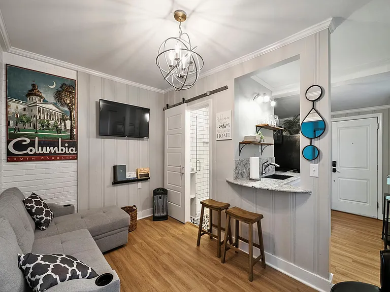 4003 Devine St #2 — Photo 3