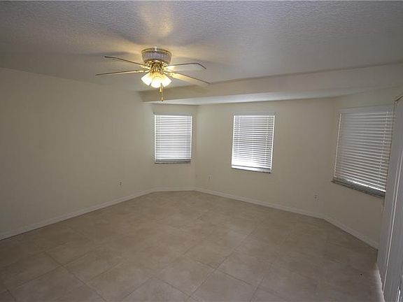 4th image of 524 Eagle Ct