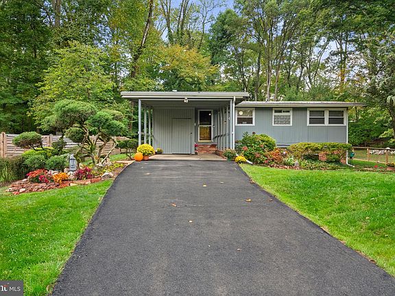 3rd image of 3414 Executive Ave