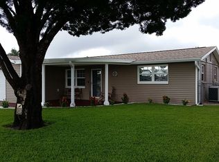 2400 Society Dr, Holiday, FL 34691