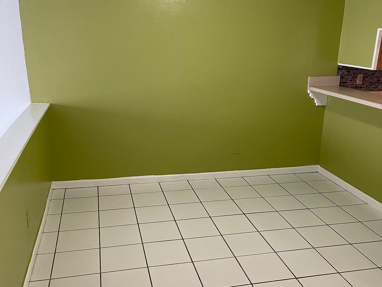 3 bed, 2.5 bath, 1572 sqft, $1,900 — Photo 3