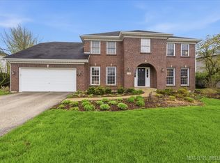 135 Westhaven Cir, Geneva, IL 60134