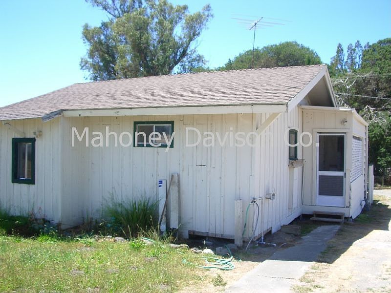 2900 Bodega Ave.