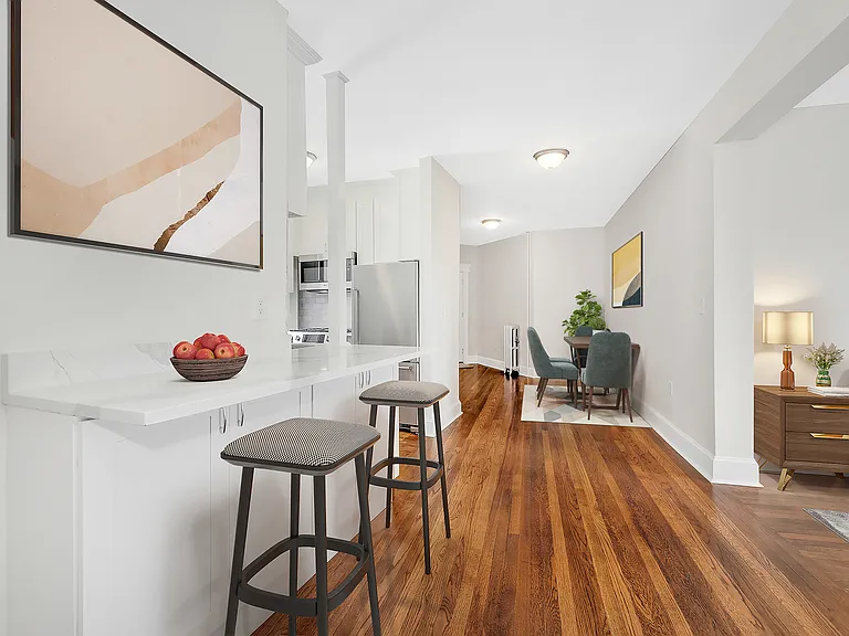 11 Park Dr #22 — Photo 2
