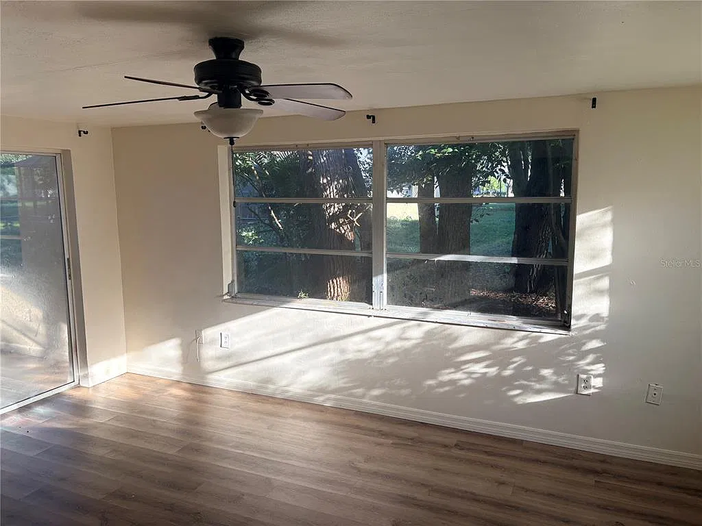 3 bed, 2.0 bath, 1368 sqft, $1,475 — Photo 4