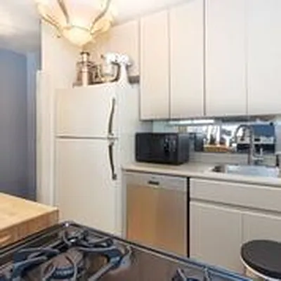 Sold by Owner | media 9
